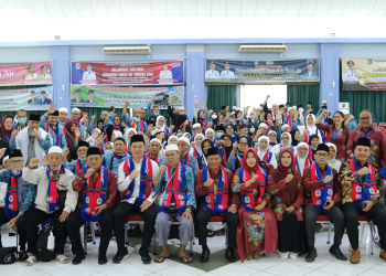 Penjemputan jamaah haji asal Kapuas Hulu di Batam oleh Bupati dan rombongan
