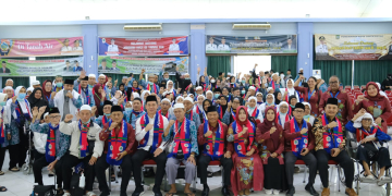 Penjemputan jamaah haji asal Kapuas Hulu di Batam oleh Bupati dan rombongan