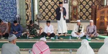 Wakil Bupati Kapuas Hulu Wahyudi Hidayat saat menyambut kepulangan jemaah haji
