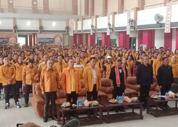 Foto---OSO bersama Gubernur Kalbar, Bupati Sanggau dan para kader Partai Hanura berfoto bersama pada acara temu kader, Minggu (13/08/2023)---ist