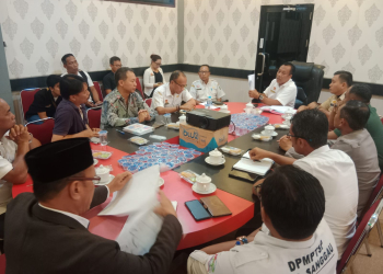 Foto---Pertemuan antara beberapa OPD dan PT. SPM di ruang Asisiten II Setda Sanggau, Rabu (06/09/2023)--ist