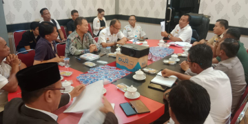 Foto---Pertemuan antara beberapa OPD dan PT. SPM di ruang Asisiten II Setda Sanggau, Rabu (06/09/2023)--ist