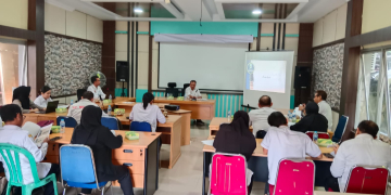 Foto----Maria Ayang Junjun mengikuti FGD di aula Dinas BMSDA Sanggau, Rabu (13/12/2023)—ist