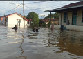 Banjir yang terjadi di Teluk Barak Kedamin Hilir Putussibau Selatan