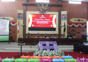 Rapat pleno terbuka yang dilakukan KPU Kapuas Hulu di aula DPRD Kapuas Hulu