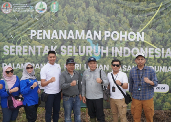 Ikut Serta Program Nasional Kementerian LHK, PLN Ambil Bagian Dalam Aksi Menanam Pohon Bersama Pemprov Kalbar