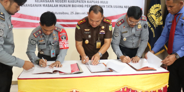 Di bidang hukum, Rutan Putussibau dan Imigrasi menggandeng Kejari Kapuas Hulu untuk kerjasama dalam bidang hukum