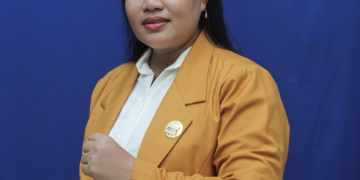 Perempuan asal Kecamatan Kalis ini terpilih menjadi anggota DPRD Kapuas Hulu 2024-2029
