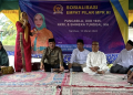 Anggota MPR RI Hj Erlinawati Nasir saat sosialisasi 4 pilar kebangsaan di Kecamatan Tebas Kabupaten Sambas