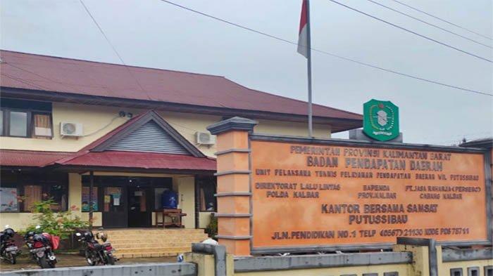 Kantor unit Pelaksana Teknis Pengelola Pendapatan Daerah (UPT PPD) wilayah Putussibau