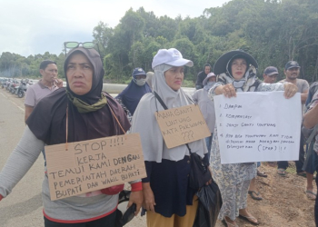 Pemilik lahan yang terdampak pembangunan Pile slab tahap dua menuntut ganti rugi dampak pembangunan yang dijanjikan oleh pemerintah