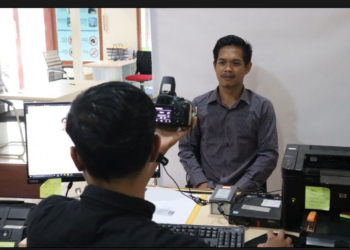 Pelayanan paspor simpatik yang dilakukan Imigrasi Putussibau