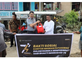 Bhakti sosial yang dilakukan Imigrasi Putussibau dalam memperingati Hari Bhakti Imigrasi ke 74