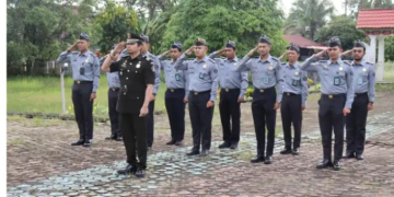 Imigrasi Putussibau saat melakukan ziara kubur