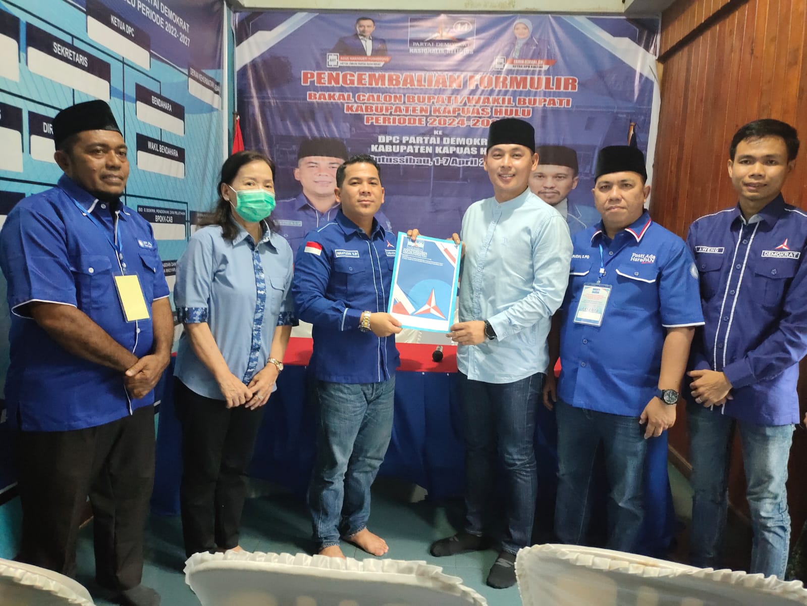 Pengembalian berkas pendaftaran balon Bupati dilakukan oleh DPD PAN Kapuas Hulu