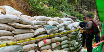 Barang bukti yang ditemukan oleh tim gabungan saat melakukan pengecekan langsung kegiatan PETI di Desa Batu Tiga Kecamatan Bunut Hulu