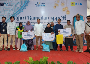 PT PLN UIP3B Kalimantan menyerahkan bantuan ke Anak Yatim, Difabel dan Lansia Dhuafa, Selasa, 19 Maret 2024. Foto: Dokumentasi PLN
