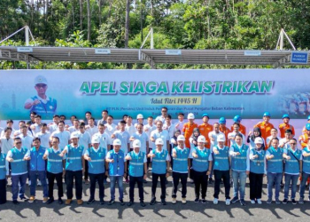Personil Siaga Kelistrikan PLN UIP3B Kalimantan siap mengawal keandalan kelistrikan sistem Kalimantan. Foto: PLN