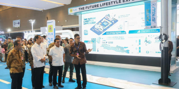 Kepada Presiden, Darmawan Prasodjo Paparkan Komitmen PLN Tentang Kesiapan Ekosistem Kendaraan Listrik