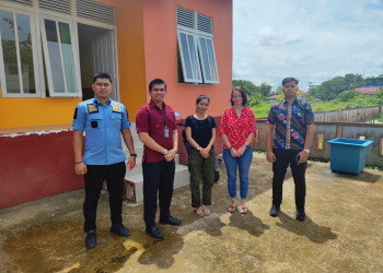 Imigrasi Putussibau saat memeriksa orang asing di Kapuas Hulu