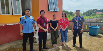 Imigrasi Putussibau saat memeriksa orang asing di Kapuas Hulu