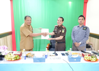 Kejari-Dinas PUPR Sanggau Teken Pakta Integritas