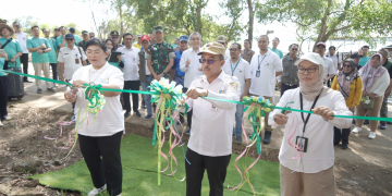 PLN Salurkan Seribu Bibit Pohon di Tahura Sultan Adam