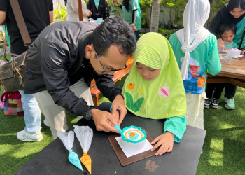 Tingkatkan Kreatifitas Anak di Banjarbaru, PLN Gelar Decorating Cake Class di Hari Anak Nasional