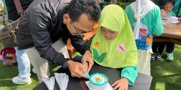 Tingkatkan Kreatifitas Anak di Banjarbaru, PLN Gelar Decorating Cake Class di Hari Anak Nasional