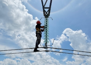 Maknai Semangat Hari Pahlawan, PLN Kebut Penyelesaian Infrastruktur untuk Interkoneksi Kalbar – Kalselteng