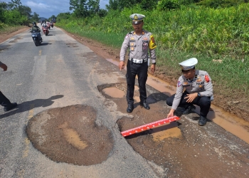 Lubang Jalan di Km 36 Trans Kalimantan Telan Nyawa, Polisi Lakukan Penanganan Darurat