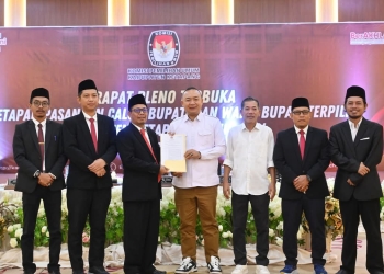 KPU Ketapang Tetapkan Alex-Jam Sebagai Bupati dan Wakil Bupati Terpilih 2025 – 2030