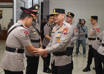 Pimpin Sertijab, Kapolda Kalbar Minta Pejabat Baru Segera Adaptasi