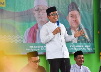 Kapal Tangker Pertamina “Kencing” di Sungai Kapuas Pontianak