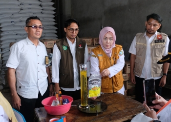 Kadiskumdag Pontianak Pastikan Produk Minyakita Sesuai Takaran
