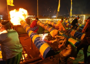 236 Meriam Karbit Meriahkan Malam Lebaran di Pontianak