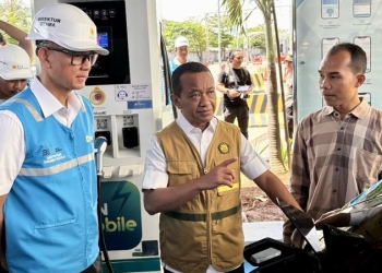 Kunjungi SPKLU di Banten, Menteri ESDM Apresiasi Kesiapan PLN Sambut Mudik Lebaran 2025