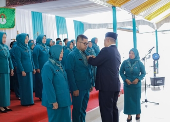 Pemkab Ketapang Serahkan Kendaraan Dinas Bupati dan Wakil Bupati