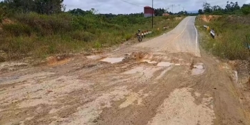 Baru Dibangun PT Adhi Karya, Jalan Nasional di Perbatasan Kapuas Hulu Sudah Rusak