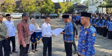 927 ASN dan PPPK Pontianak Terima SK Pengangkatan, Edi Kamtono: Pengabdian Diri Sepenuh Hati