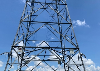 PLN Sigap Atasi Gangguan Transmisi Akibat Sambaran Petir di Tengah Libur Lebaran