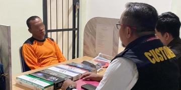 Bea Cukai Limpahkan Tersangka dan BB Ratusan Ribu Batang Rokok Ilegal ke Kejaksaan Ketapang