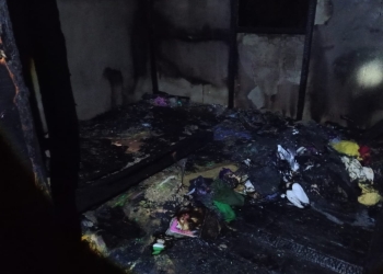 Api Melalap Rumah Kayu di Desa Mega Timur Kubu Raya