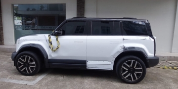 Panik dan Salah Injak Pedal, Chery J6 Hantam 9 Sepeda Motor Parkir dan Ruko di Pontianak