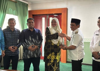 Panik dan Salah Injak Pedal, Chery J6 Hantam 9 Sepeda Motor Parkir dan Ruko di Pontianak