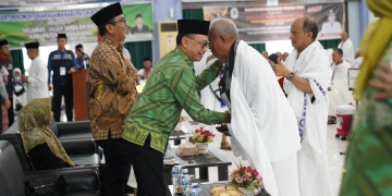 439 Calon Haji Pontianak Bertolak ke Jeddah, Edi Kamtono Ajak Seluruh Jemaah Luruskan Niat