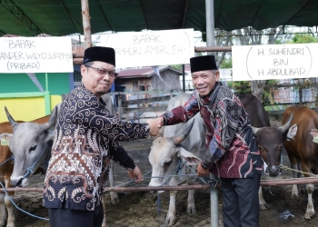 25 Hewan Kurban Diserahkan ke Masjid Agung Al-Ikhlas Ketapang