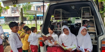 Satpol PP dan Dinsos Pontianak Evakuasi ODGJ di Jalan Rajawali