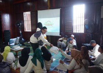 Dukung Hari Lingkungan Hidup, PLN Bagikan 140 Tas Kanvas untuk Kampanye Penggunaan Kantong Non-Plastik