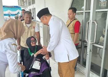 Bupati Ketapang Sambut Kepulangan Jemaah Haji